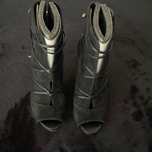 Guess black suede open toe booties